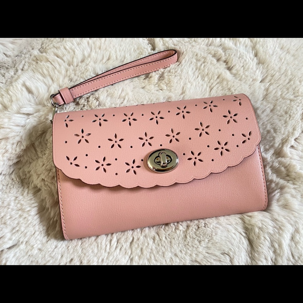 NWT coach wristlet/purse/chain crossbody